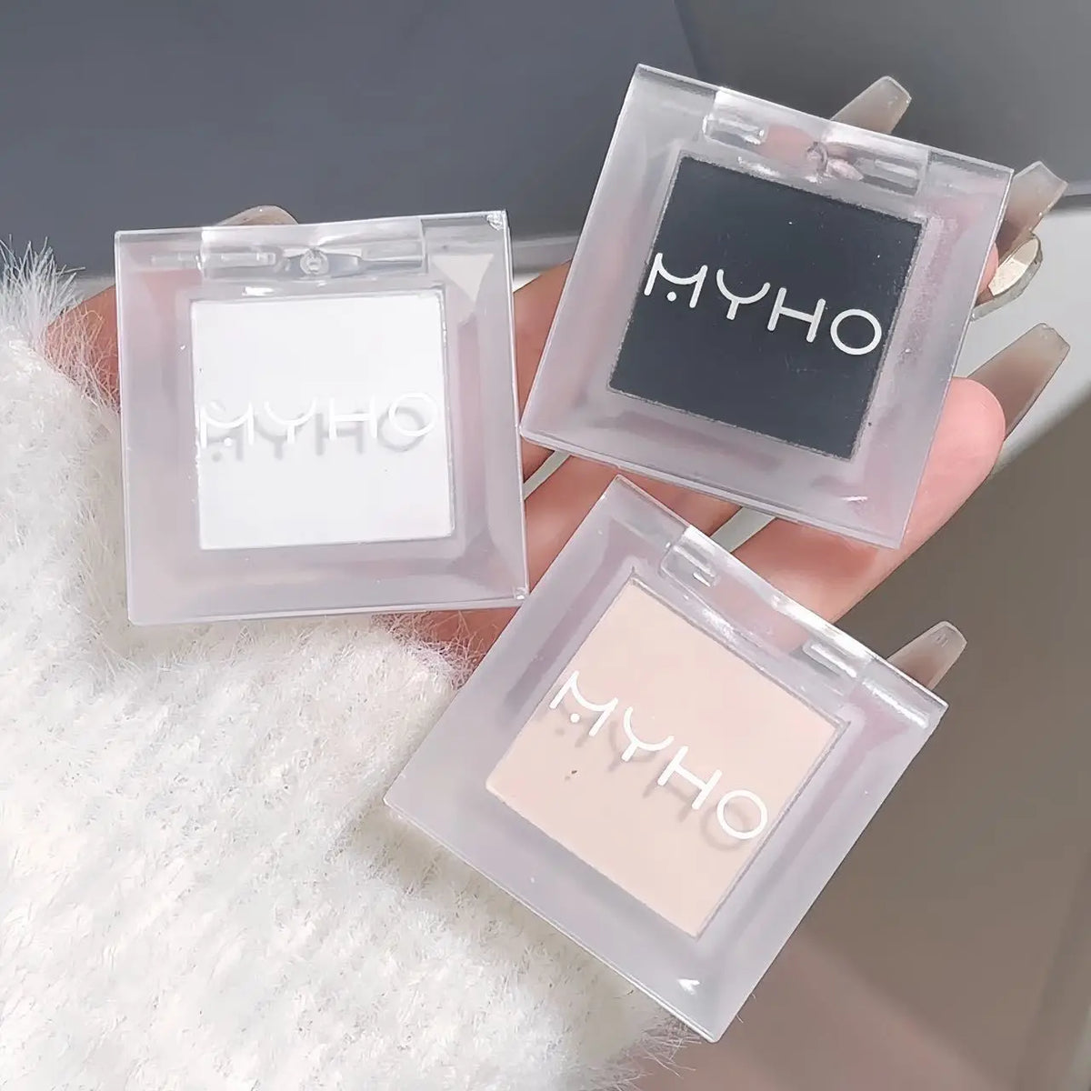 Long-Lasting Matte White and Smoky Black Eyeshadow Palette,Delicate, High-Pigment Monochrome, Contour Enhancing, for daily wear